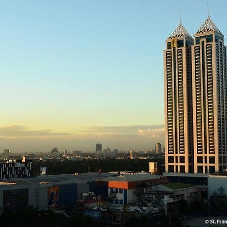 Posh Beds With City View And Pools Mandaluyong Екстериор снимка