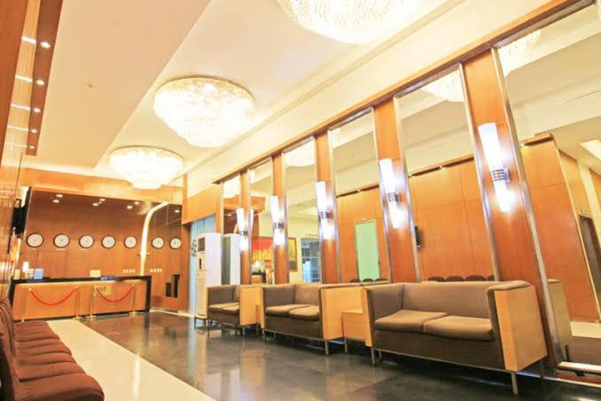 Posh Beds With City View And Pools Mandaluyong Екстериор снимка