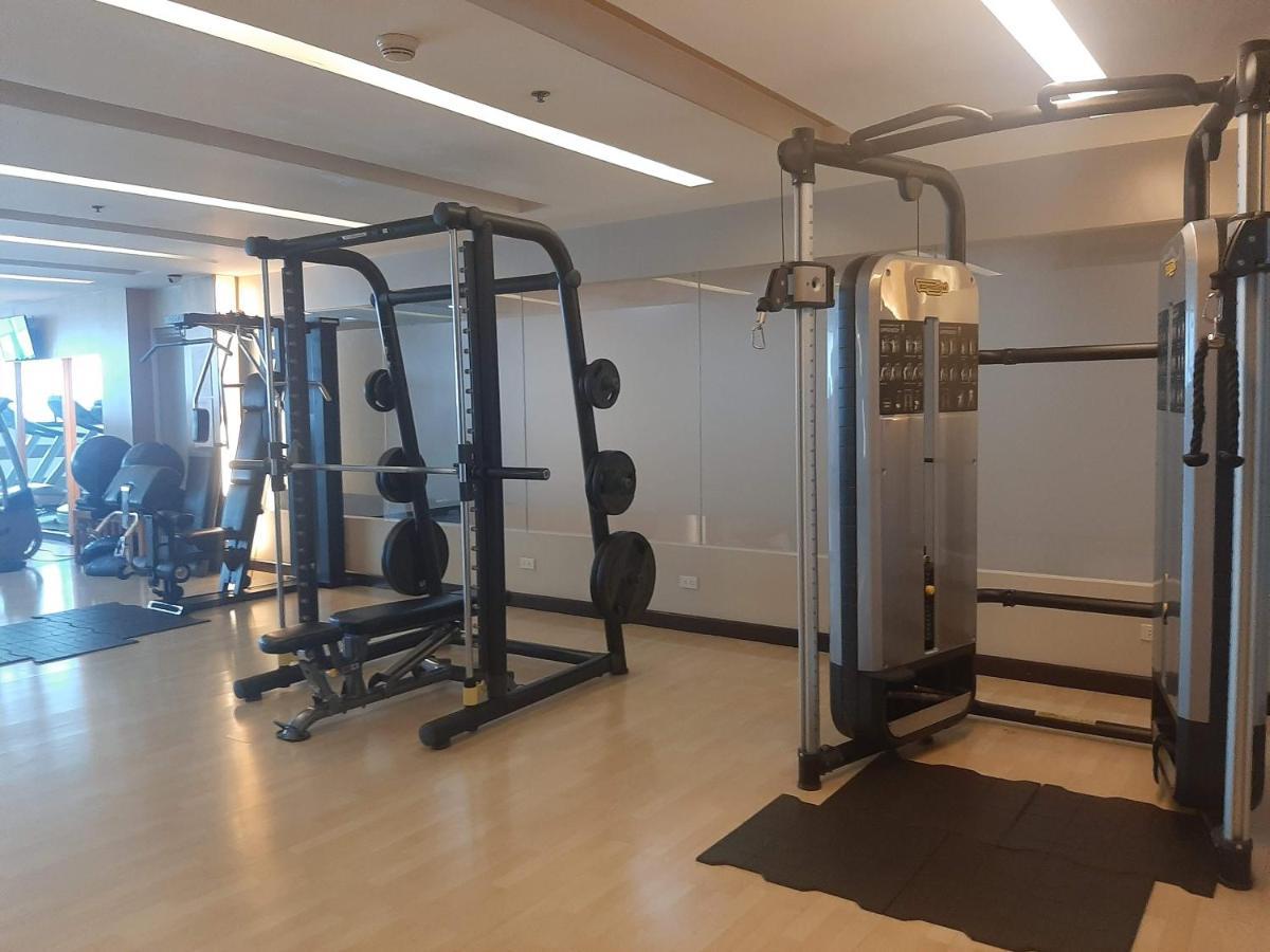 Posh Beds With City View And Pools Mandaluyong Екстериор снимка