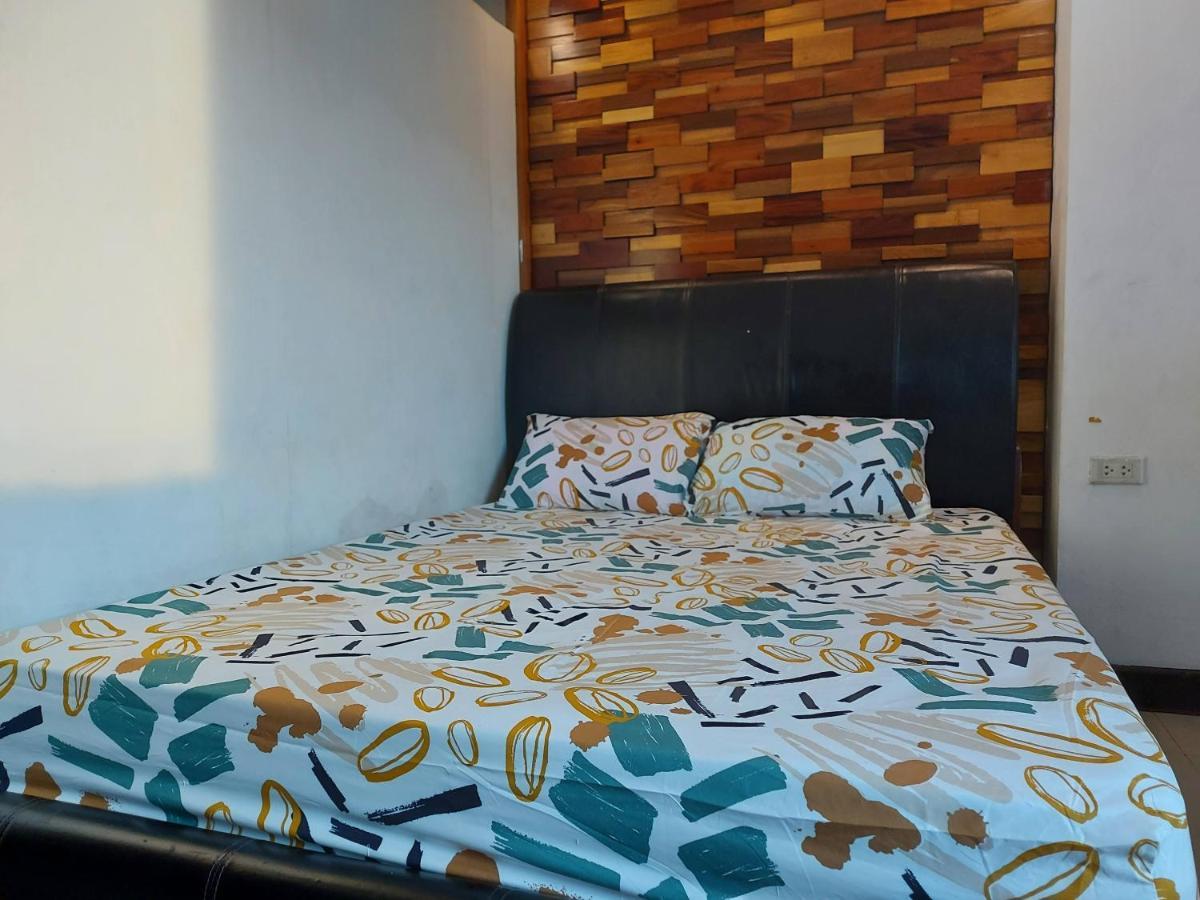Posh Beds With City View And Pools Mandaluyong Екстериор снимка