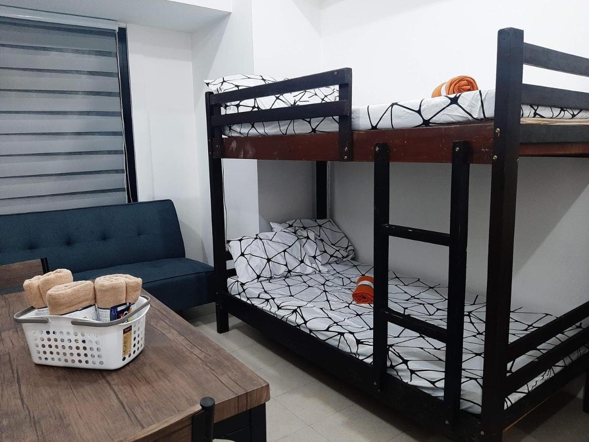 Posh Beds With City View And Pools Mandaluyong Екстериор снимка