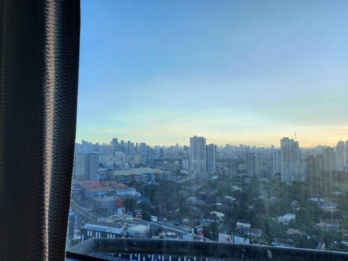Posh Beds With City View And Pools Mandaluyong Екстериор снимка